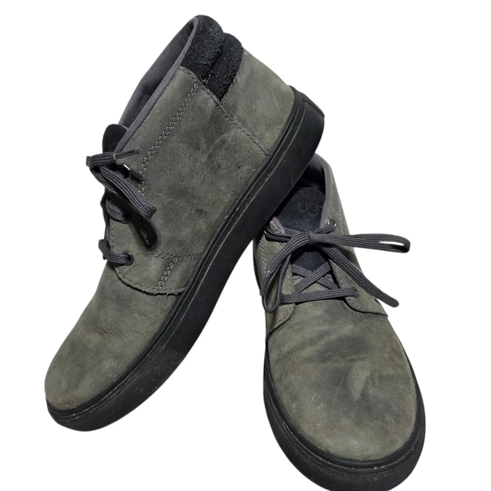 UGG BAYSIDER CHUKKA WEATHER SNEAKER SZ 8